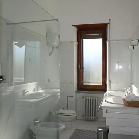 Vola Vola Alle 4 Strade Bed and Breakfast *